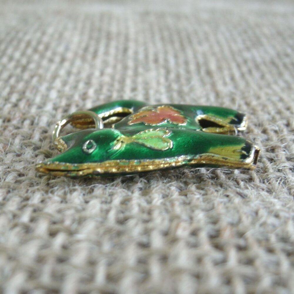 Green Floral Cloisonne Cat Goldtone Pendant - Picture 6 of 9